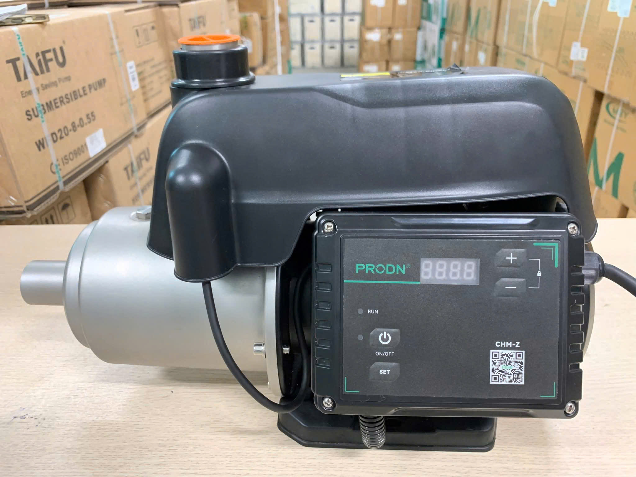 Bơm tăng áp biến tần PRODN CHM2-4Z 0.55KW Bơm tăng áp biến tần PRODN CHM2-4Z 0.55KW