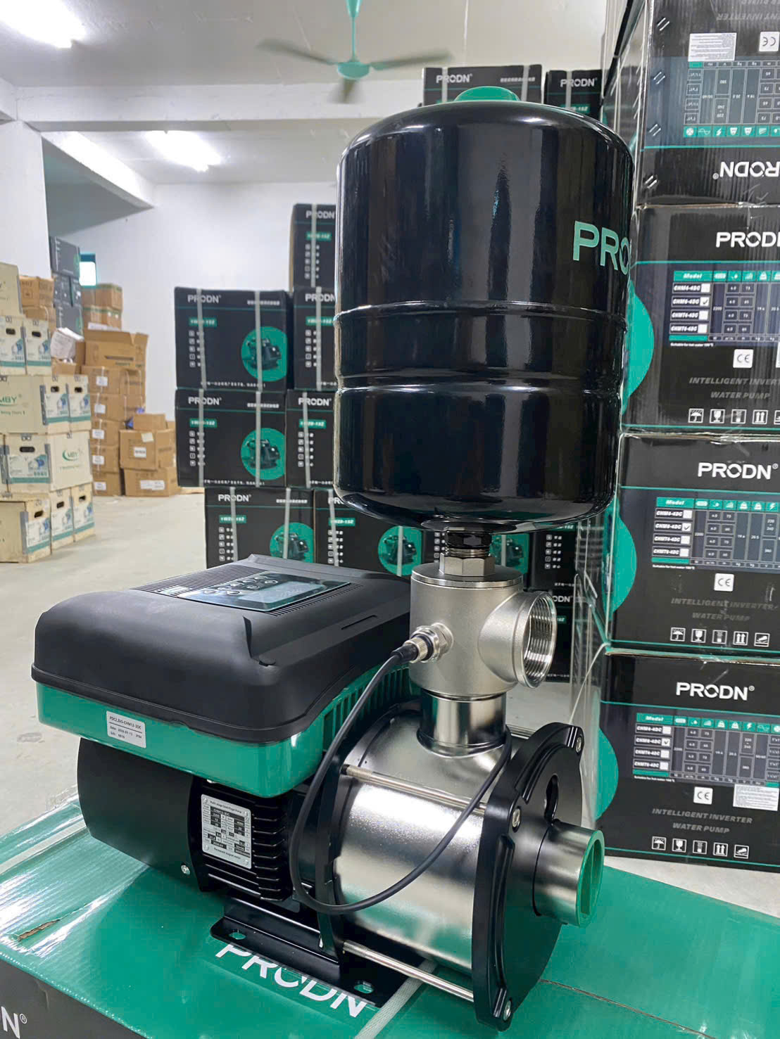 Bơm tăng áp biến tần PRODN CHMT8-3DC 380V 2.2KW Bơm tăng áp biến tần PRODN CHMT8-3DC 380V 2.2KW