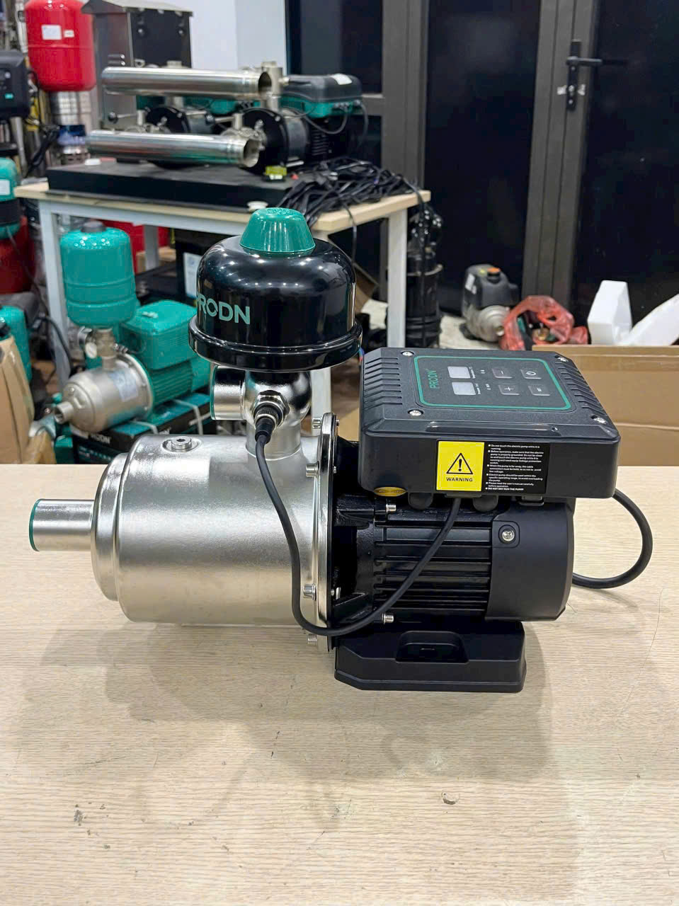Bơm tăng áp biến tần PRODN CHW2-32ZER 0.55KW Bơm tăng áp biến tần PRODN CHW2-32ZER 0.55KW