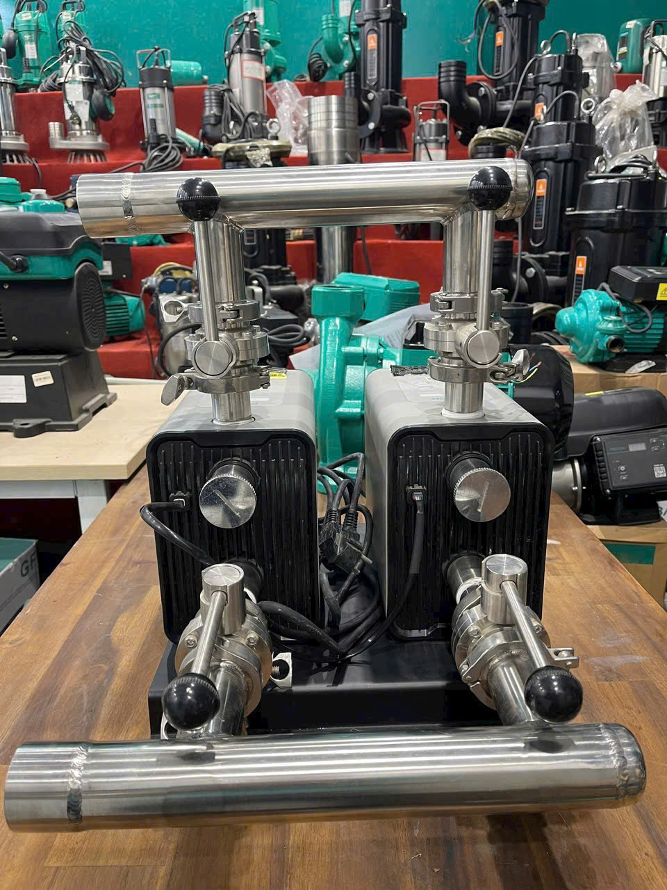 Cụm 2 bơm tăng áp biến tần PRODN Cụm 2 bơm tăng áp biến tần PRODN